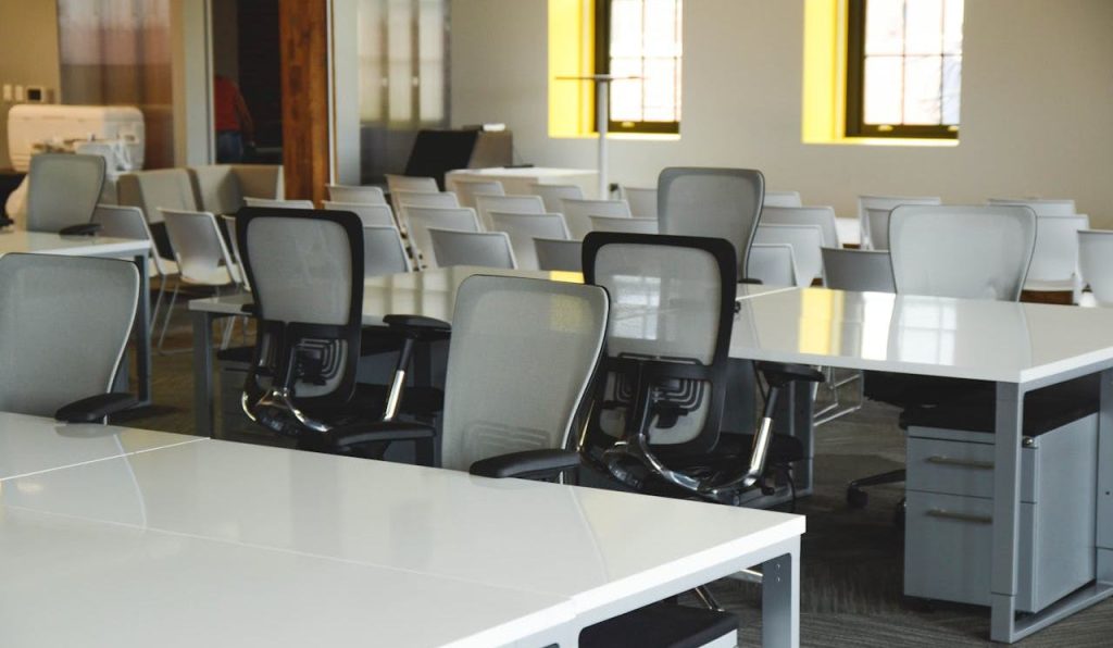Free Work Spaces in Singapore Credits: https://www.pexels.com/@startup-stock-photos/