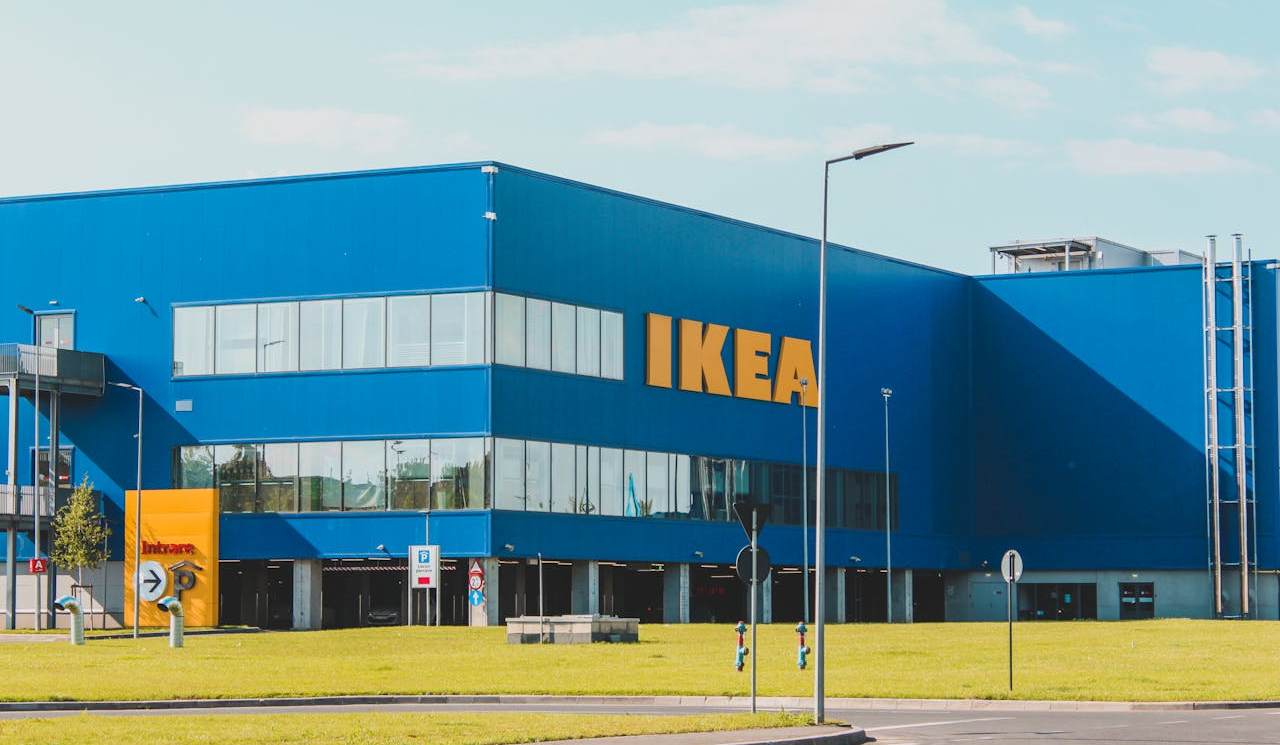 ikea hacks credits: https://www.pexels.com/@czapp-arpad-3647289/