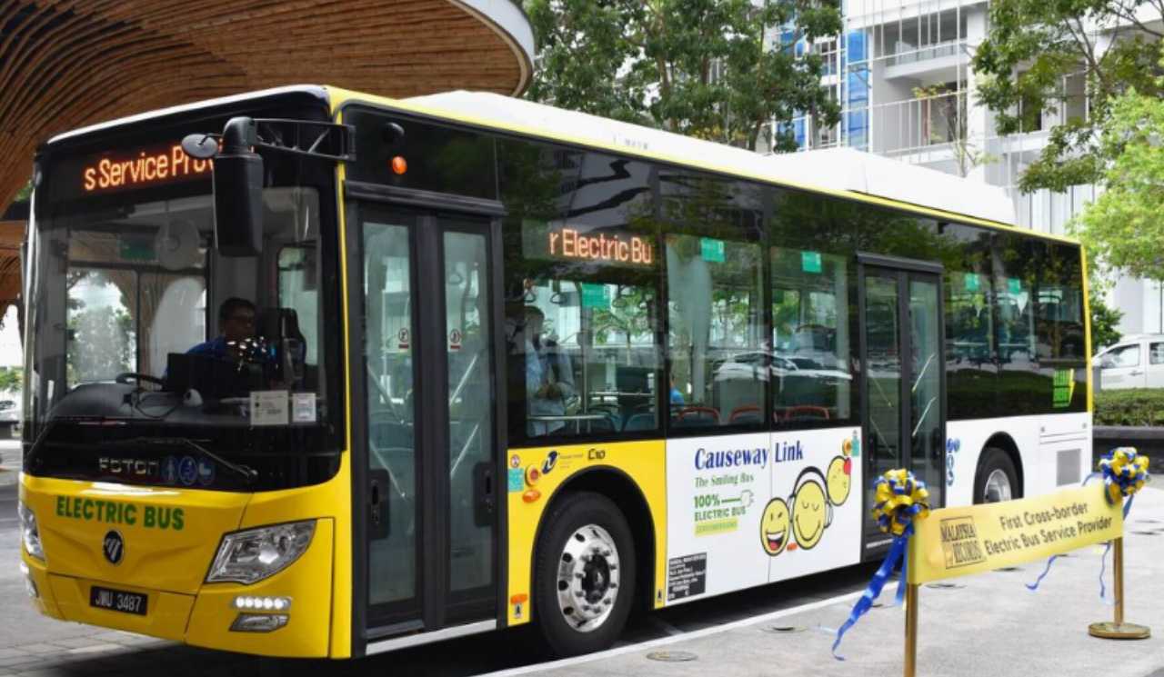 BUS TO JB